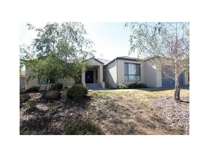 92 Bicentennial Drive, Jerrabomberra NSW 2619