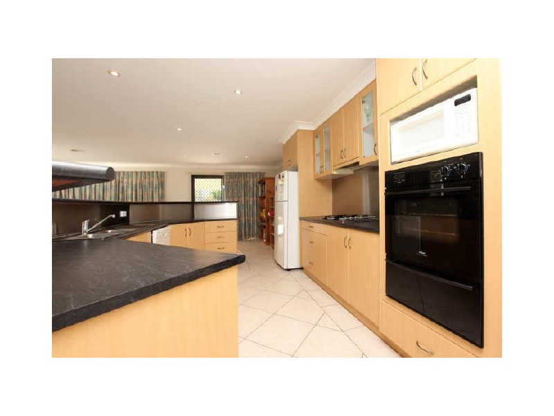 92 Bicentennial Drive, Jerrabomberra NSW 2619