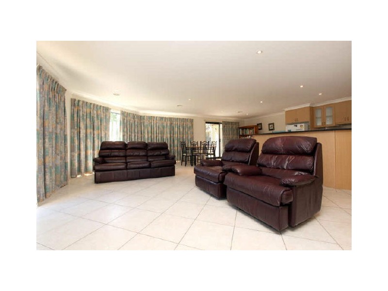 92 Bicentennial Drive, Jerrabomberra NSW 2619