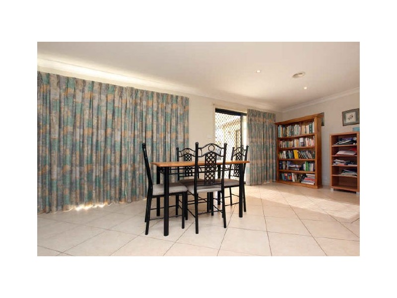92 Bicentennial Drive, Jerrabomberra NSW 2619