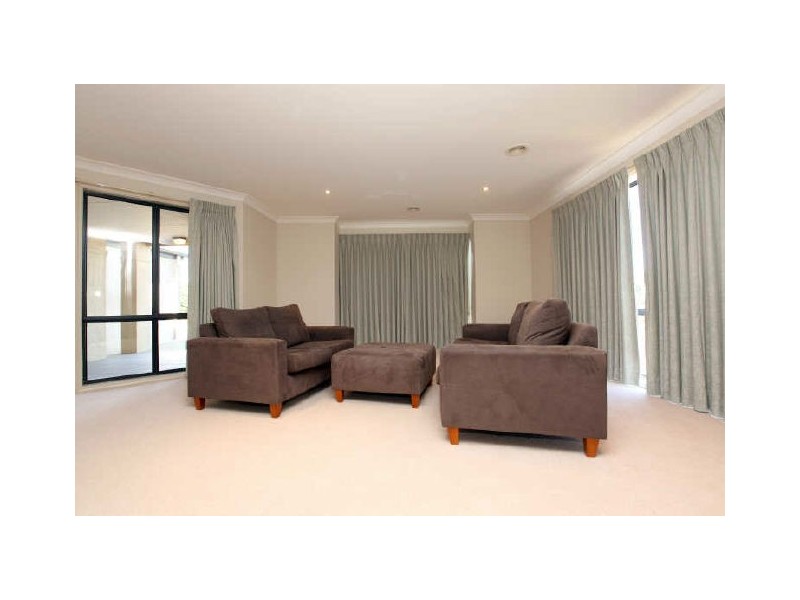 92 Bicentennial Drive, Jerrabomberra NSW 2619