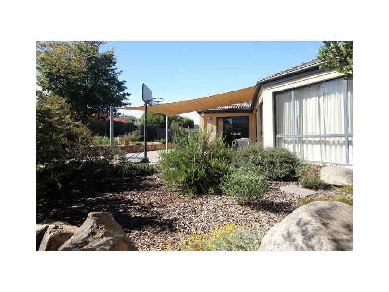 92 Bicentennial Drive, Jerrabomberra NSW 2619