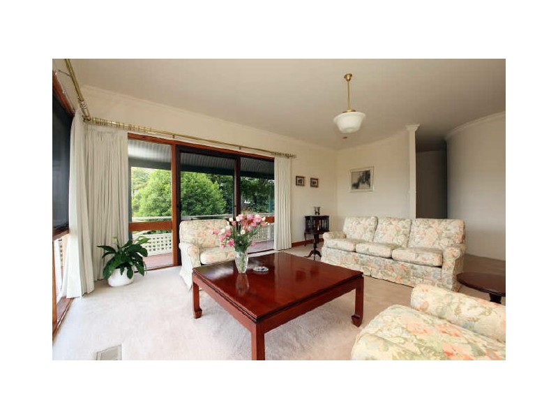 8 Whitty Crescent, Isaacs ACT 2607