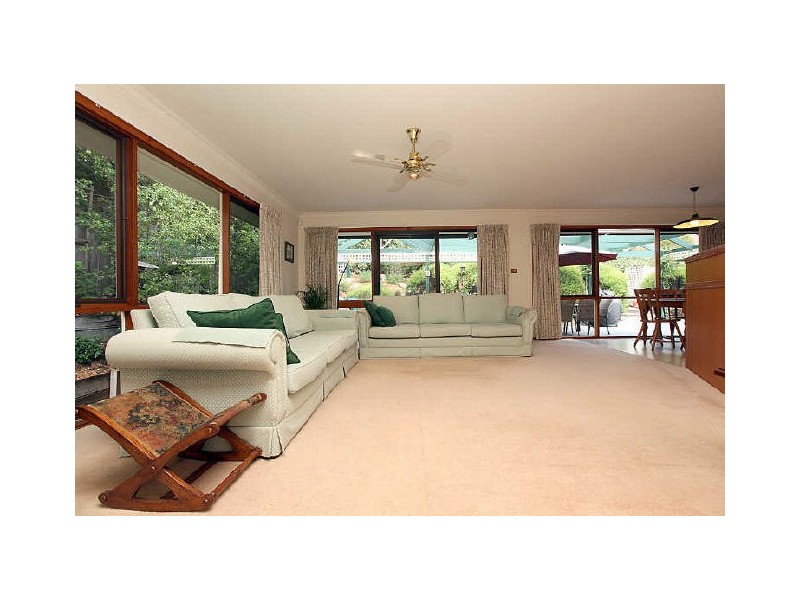 8 Whitty Crescent, Isaacs ACT 2607