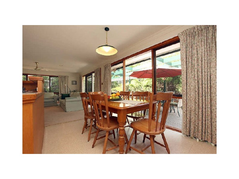8 Whitty Crescent, Isaacs ACT 2607