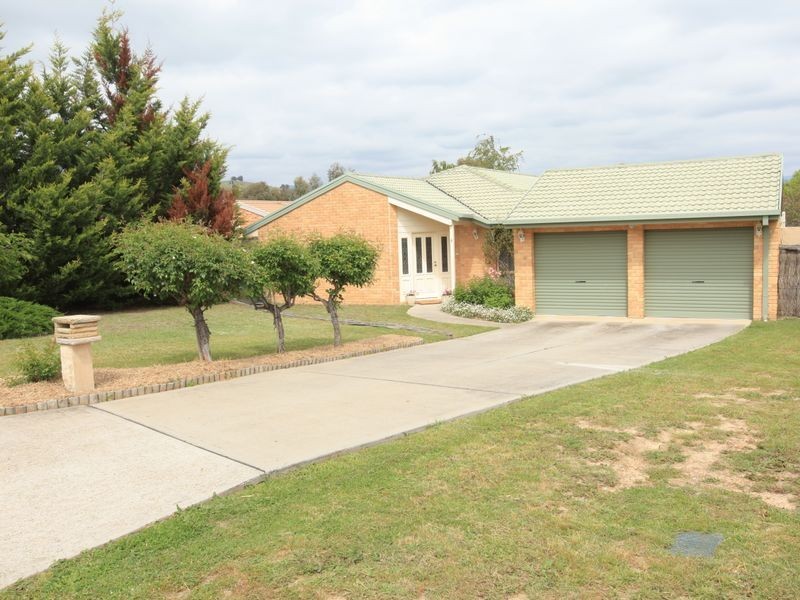 4 Veal Place, Conder ACT 2906
