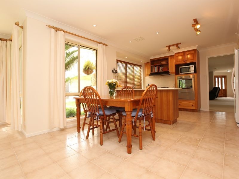 4 Veal Place, Conder ACT 2906
