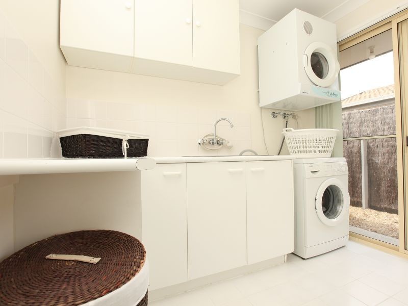 4 Veal Place, Conder ACT 2906