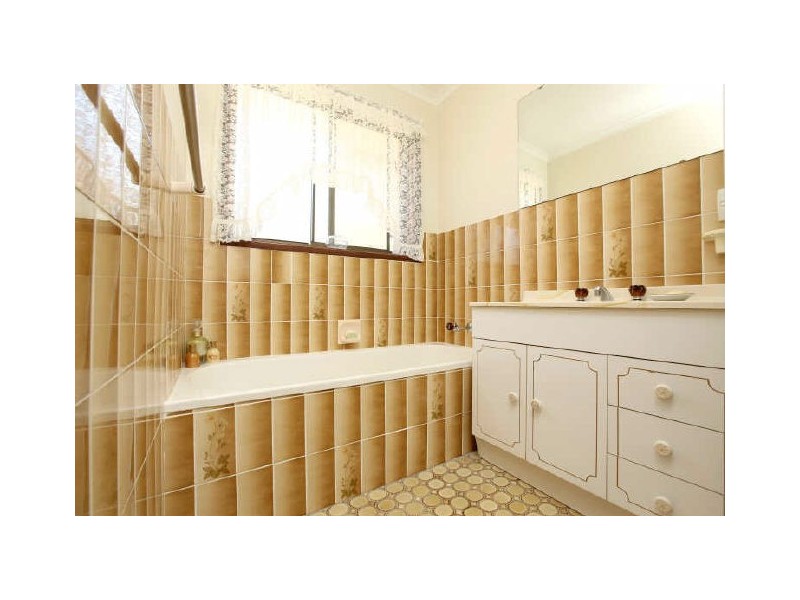 11 Dartnell Street, Gowrie ACT 2904