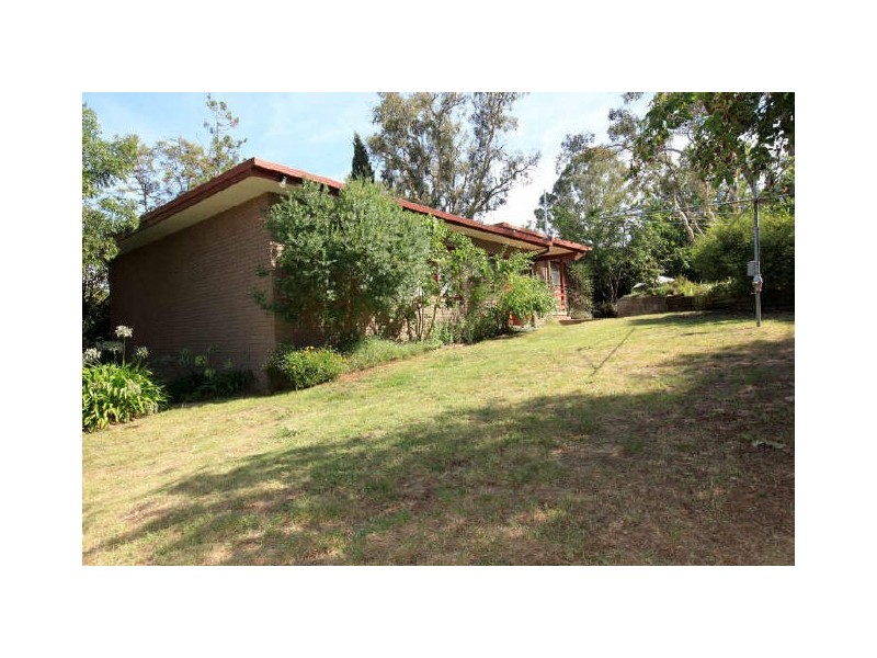 12 Caffyn Place, Garran ACT 2605