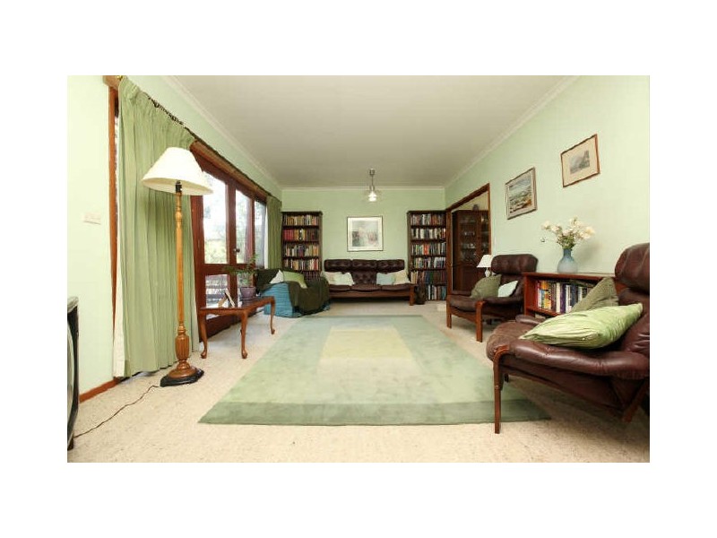 12 Caffyn Place, Garran ACT 2605