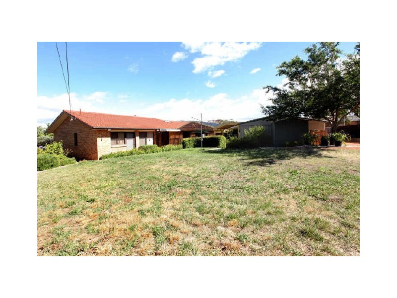 2 Nina Jones Crescent, Chisholm ACT 2905