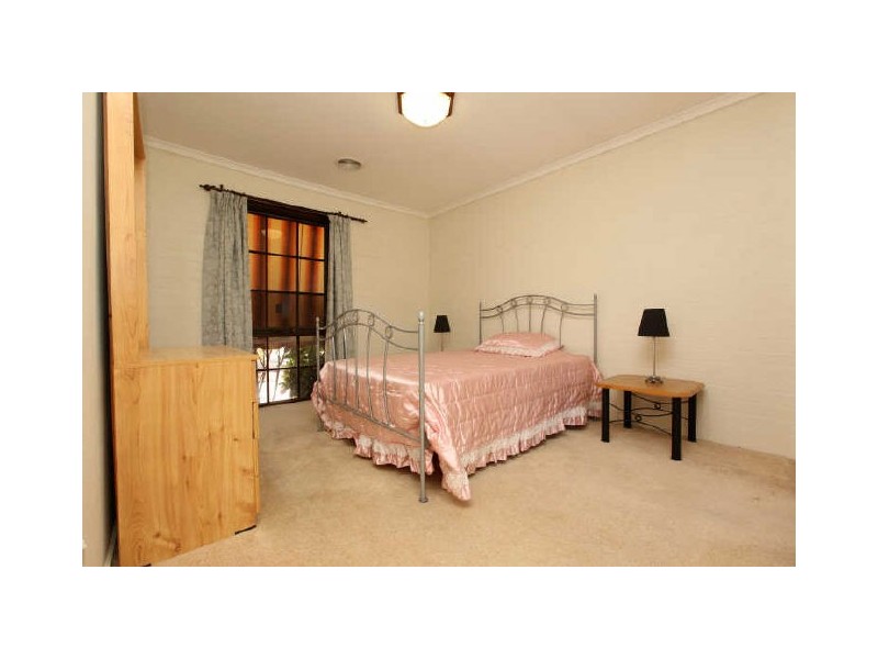 1 Snowball Place, Wanniassa ACT 2903