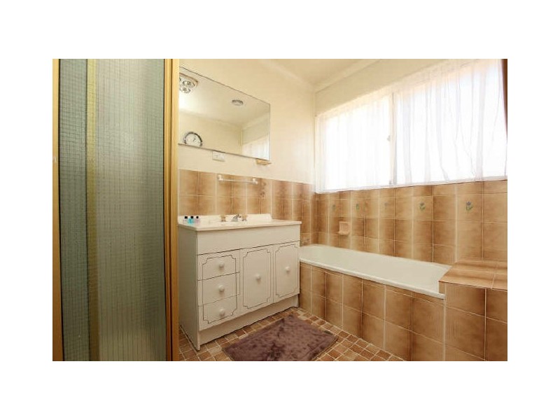 1 Snowball Place, Wanniassa ACT 2903