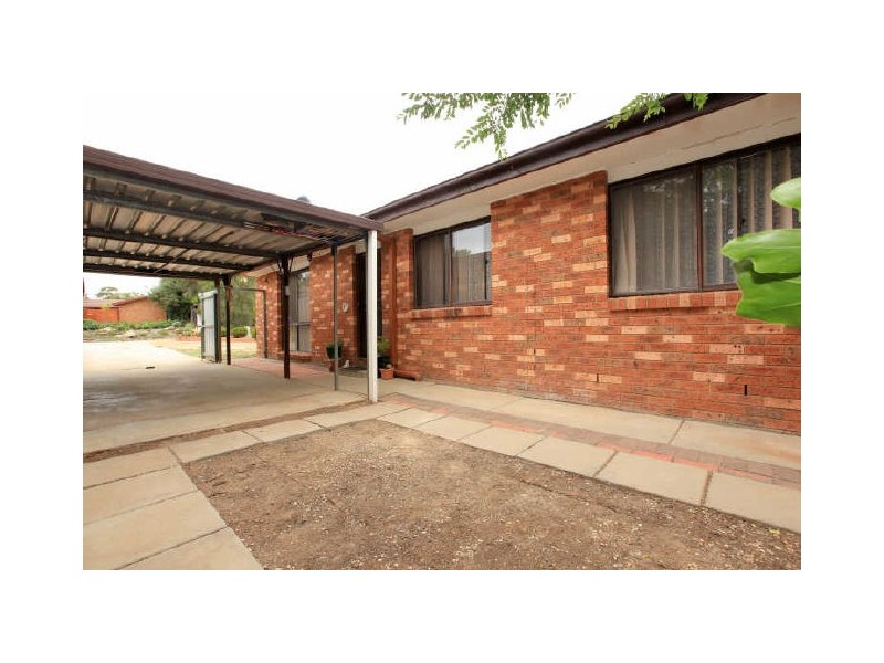27 Marengo Place, Isabella Plains ACT 2905