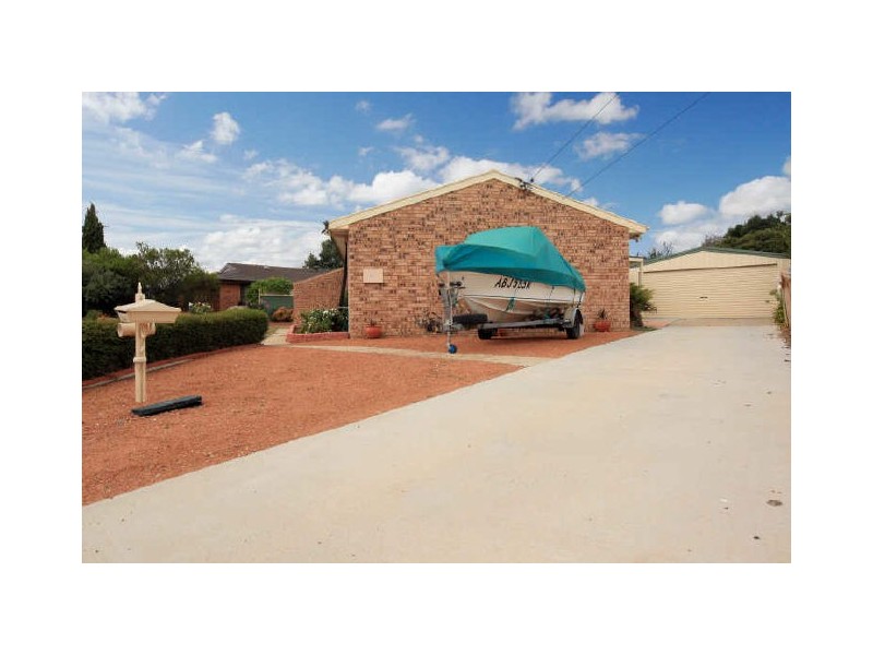 71 Beattie Crescent, Chisholm ACT 2905