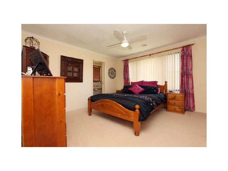 9 Collyburl Crescent, Isabella Plains ACT 2905