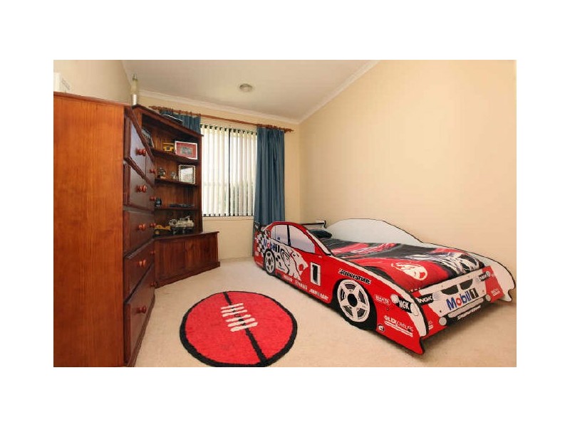 9 Collyburl Crescent, Isabella Plains ACT 2905