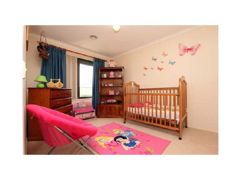 9 Collyburl Crescent, Isabella Plains ACT 2905