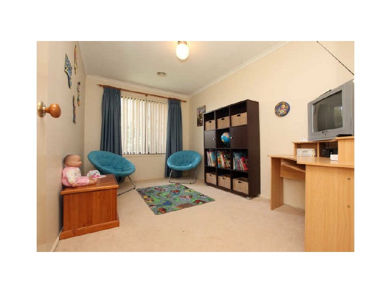 9 Collyburl Crescent, Isabella Plains ACT 2905