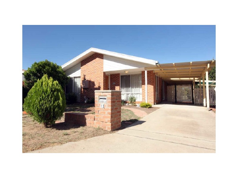 13 Mathews Place, Banks ACT 2906