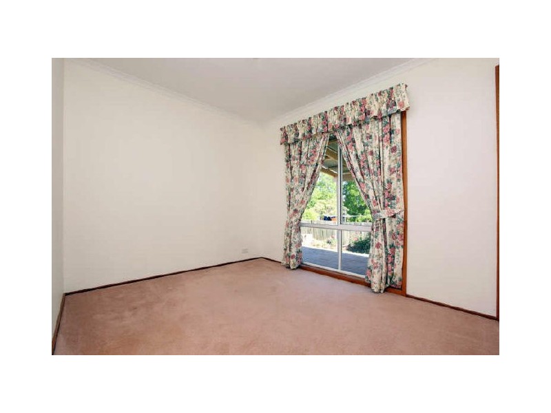 13 Mathews Place, Banks ACT 2906