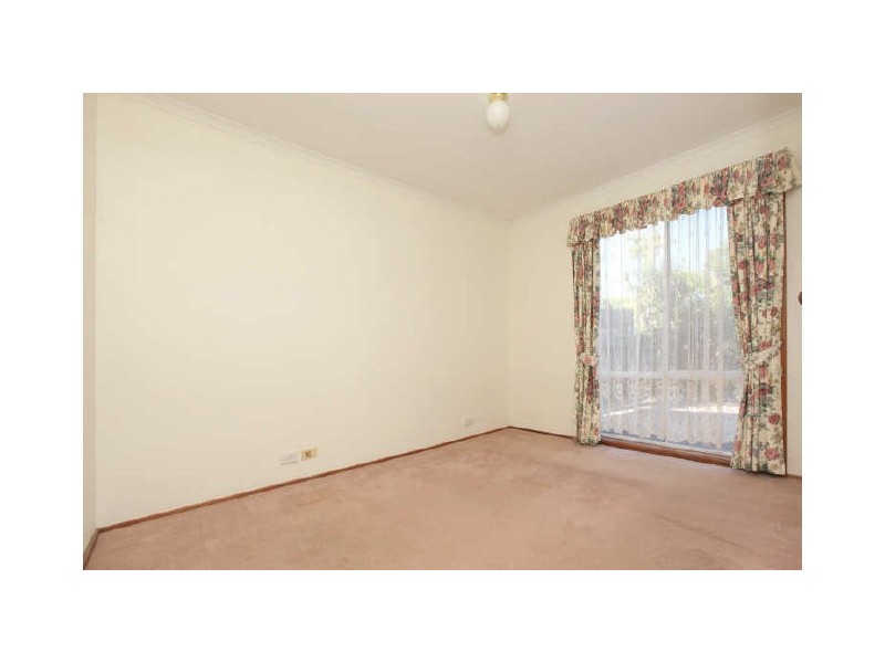 13 Mathews Place, Banks ACT 2906