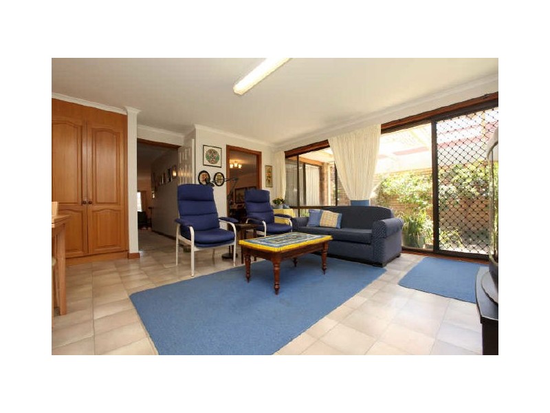 15 Walton Street, Isaacs ACT 2607