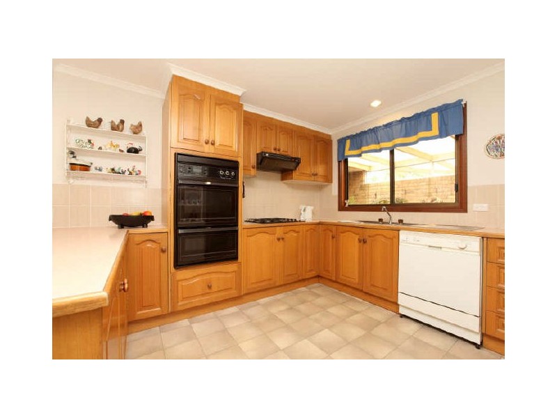 15 Walton Street, Isaacs ACT 2607