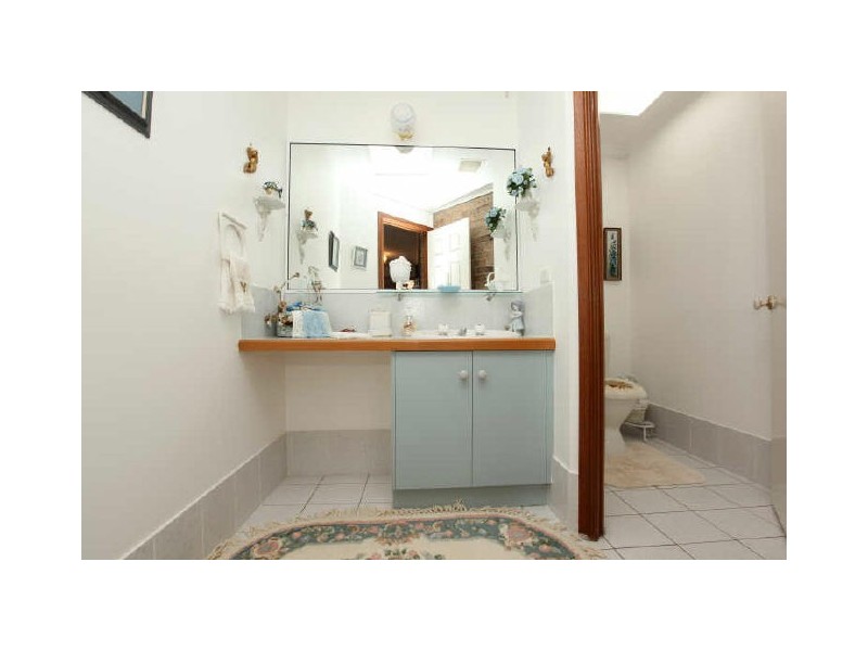 15 Walton Street, Isaacs ACT 2607