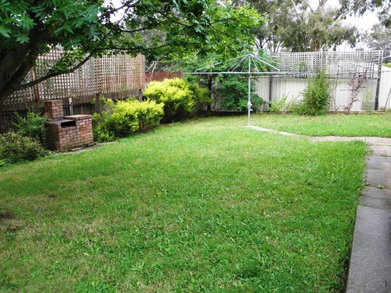 2 Maidment Place, Kambah ACT 2902