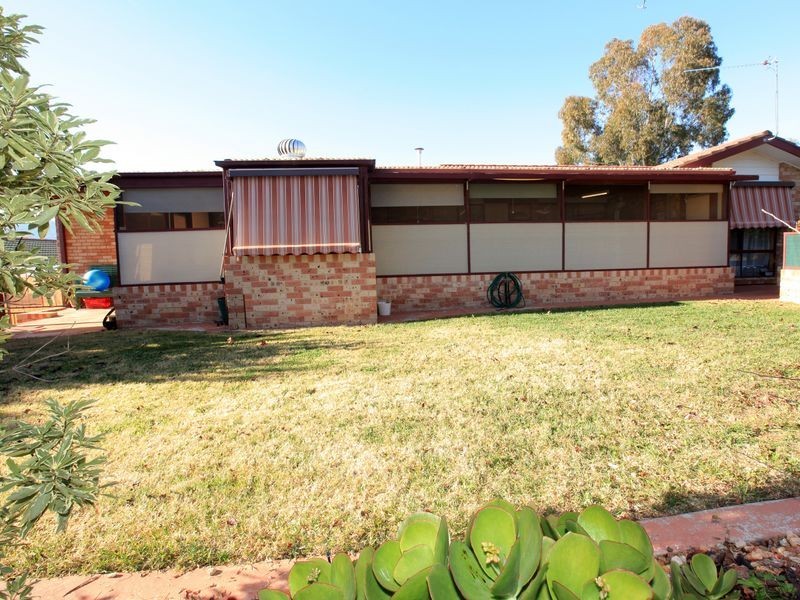 7 Maddock Place, Gordon ACT 2906