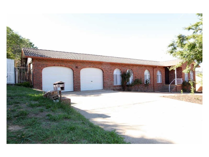 12 Adamson Crescent, Wanniassa ACT 2903