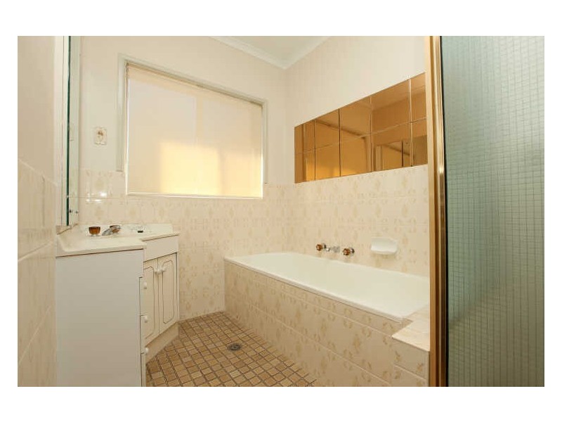 12 Adamson Crescent, Wanniassa ACT 2903