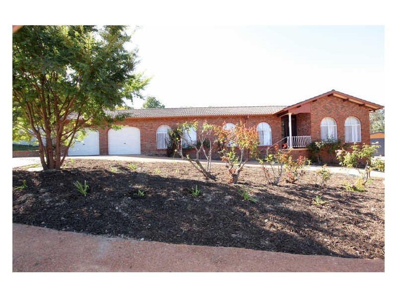 12 Adamson Crescent, Wanniassa ACT 2903