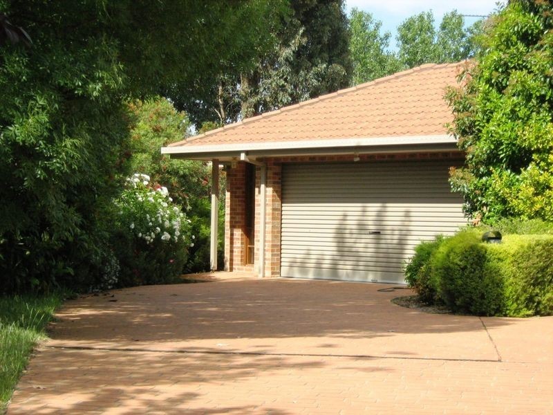 16 Bonnin Place, Bonython ACT 2905