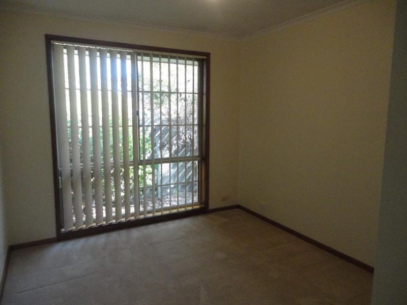 16 Bonnin Place, Bonython ACT 2905