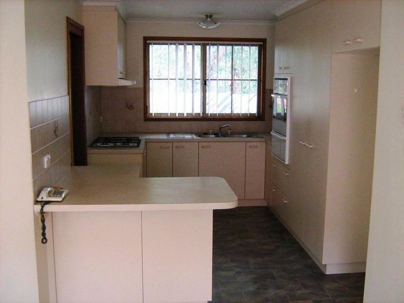 16 Bonnin Place, Bonython ACT 2905