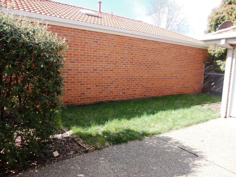 16 Bonnin Place, Bonython ACT 2905