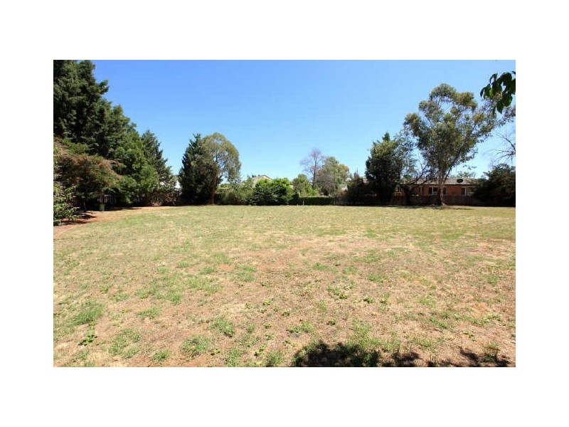 9 Dods Place, Greenway ACT 2900