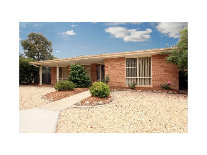 12 Doerner Place, Gordon ACT 2906