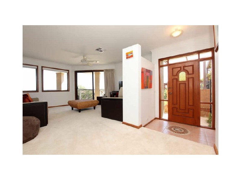 36 Schonell Circuit, Oxley ACT 2903