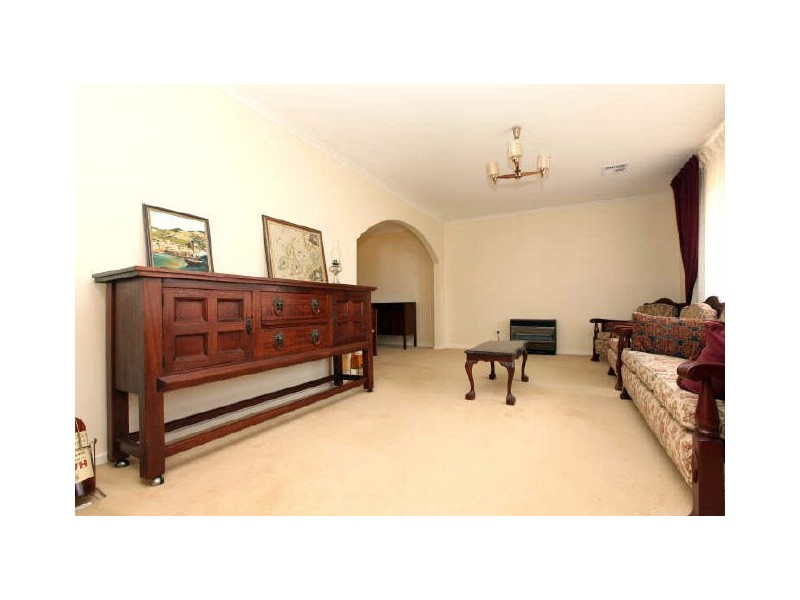 10 Severne Crescent, Kambah ACT 2902