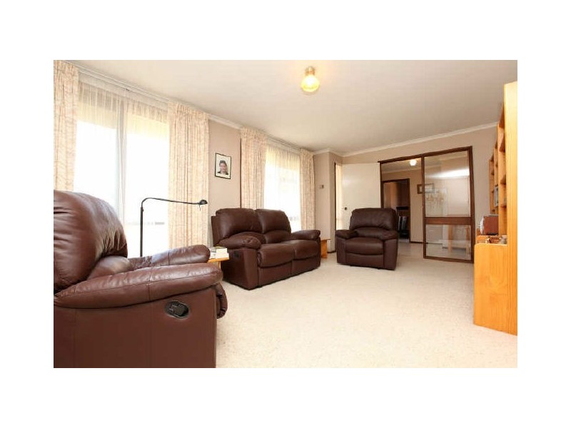 8 Tiernan Place, Kambah ACT 2902