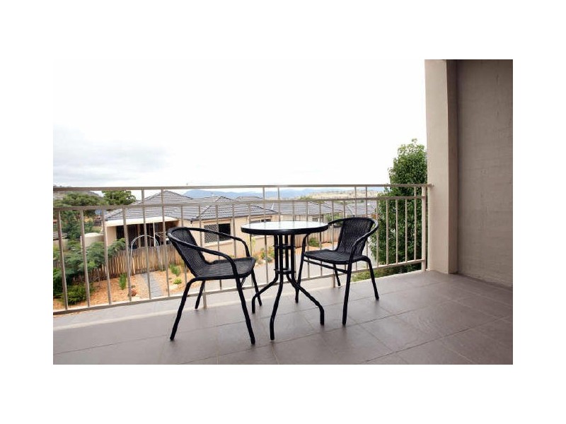 11/1 Templestowe Avenue, Conder ACT 2906