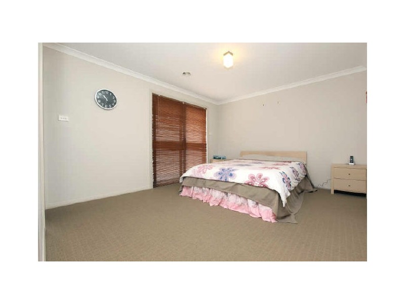 11/1 Templestowe Avenue, Conder ACT 2906