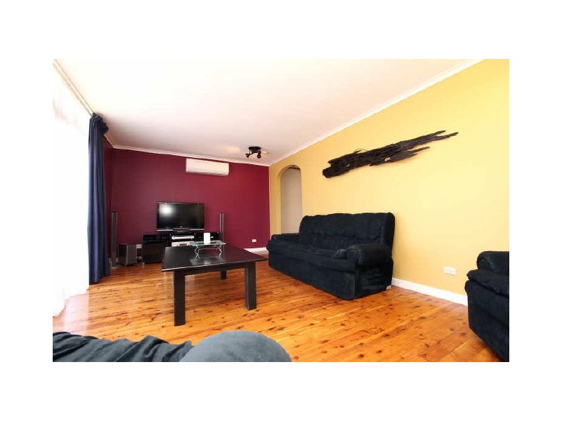 7 Atholbar Way, Queanbeyan NSW 2620