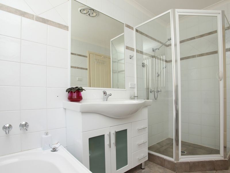 18 Binaburra Place, Queanbeyan NSW 2620