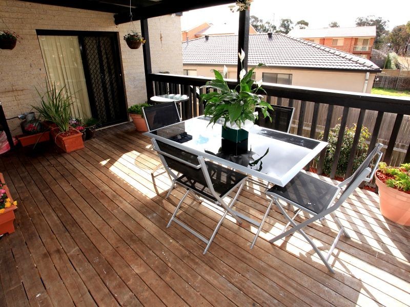 18 Binaburra Place, Queanbeyan NSW 2620