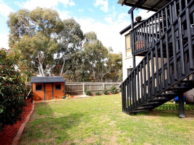 18 Binaburra Place, Queanbeyan NSW 2620